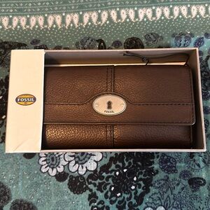 In Box Brand New Fossil Leather wallet